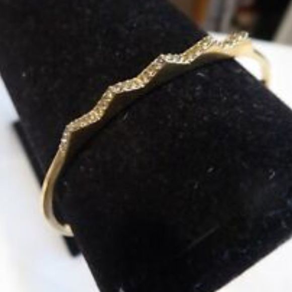 Stella & Dot Pavé Chevron Cuff Bracelet ~ Goldtone Crystal - Picture 6 of 6